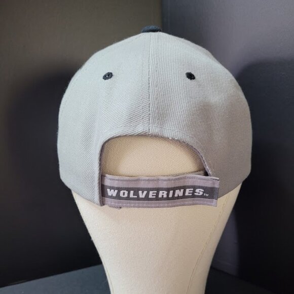 NWOT MICHIGAN WOLVERINES Baseball Hat/Cap. H060 - Picture 4 of 8